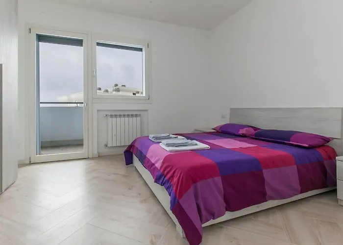 12th Floor Diamond Tower - 72 Apartamento *