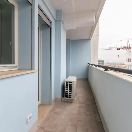 Daire 12th Floor Diamond Tower - 72 *