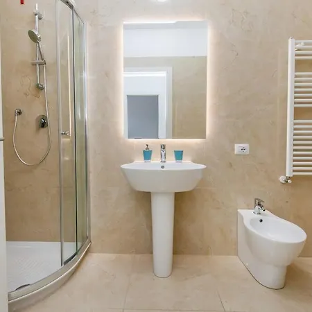 Daire 12th Floor Diamond Tower - 72