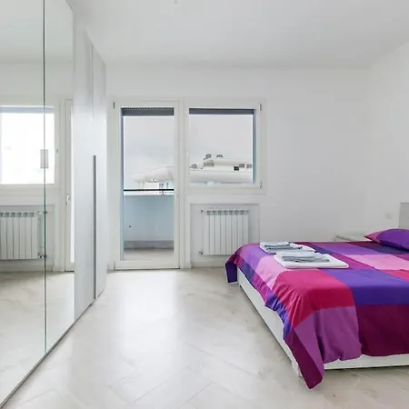 12th Floor Diamond Tower - 72 * Μιλάνο