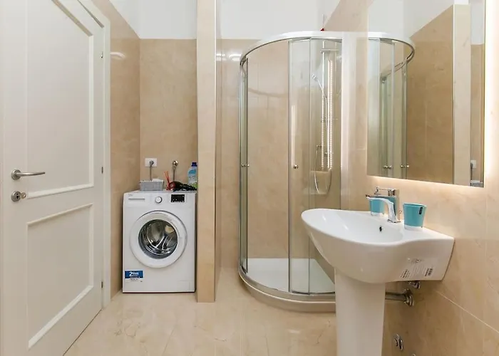 12th Floor Diamond Tower - 72 Apartament Mediolan